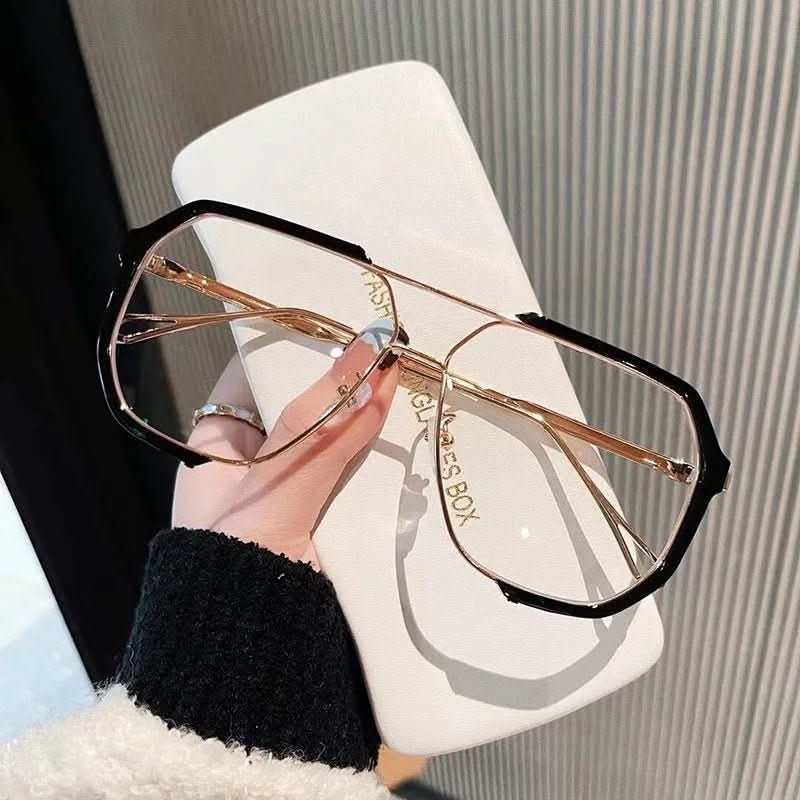 OVERSIZE SHADE - Square women's sunglasses with UV400 & colour change lenses - Image 9