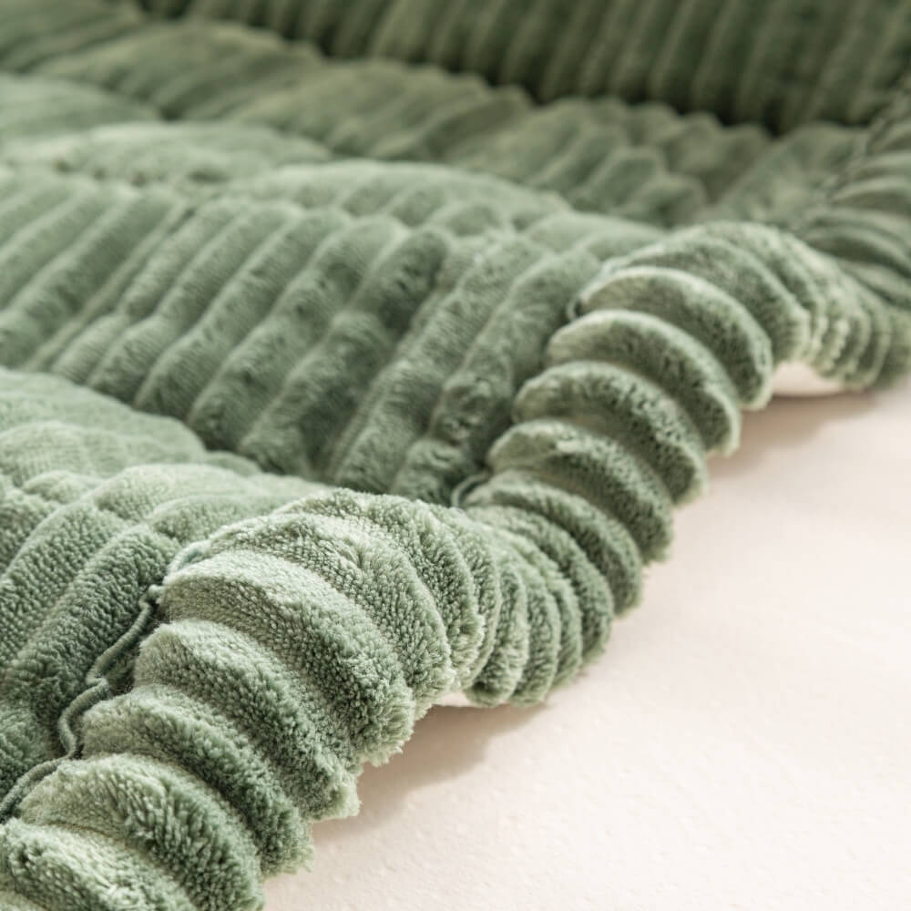 PAWFLANNEL – Soft Flannel Pet Mat to Protect Sofa and Bed - Image 8