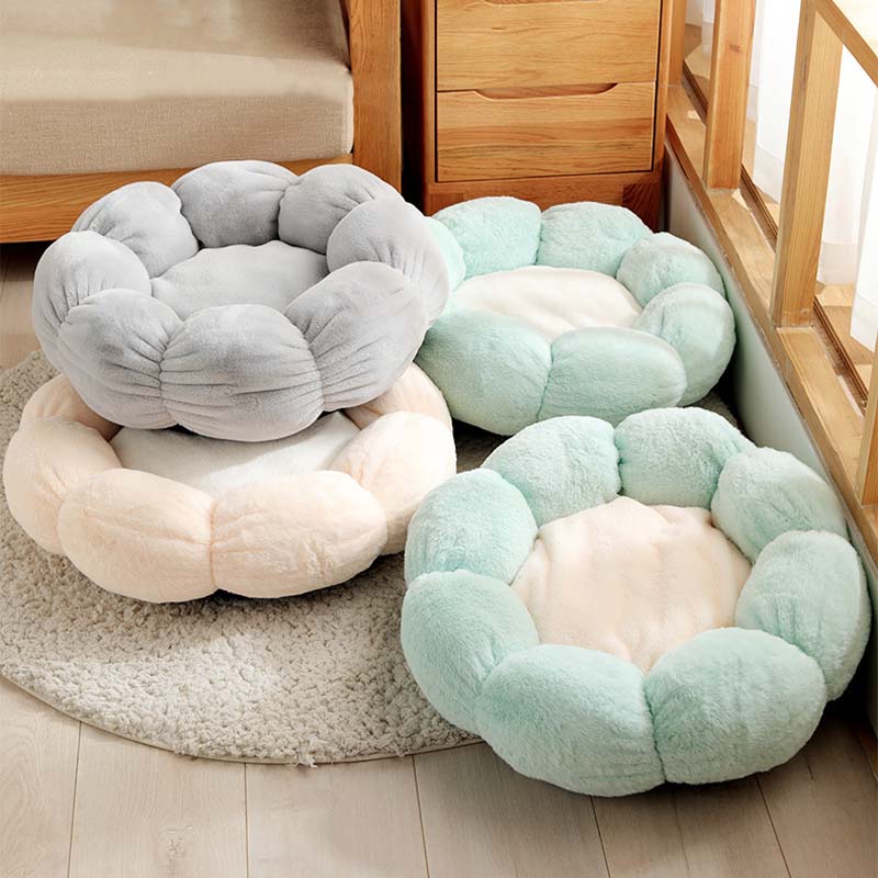 PAWFLORA – Cat Bed in Flower Shape for Deep Sleep and Relaxation - Image 4