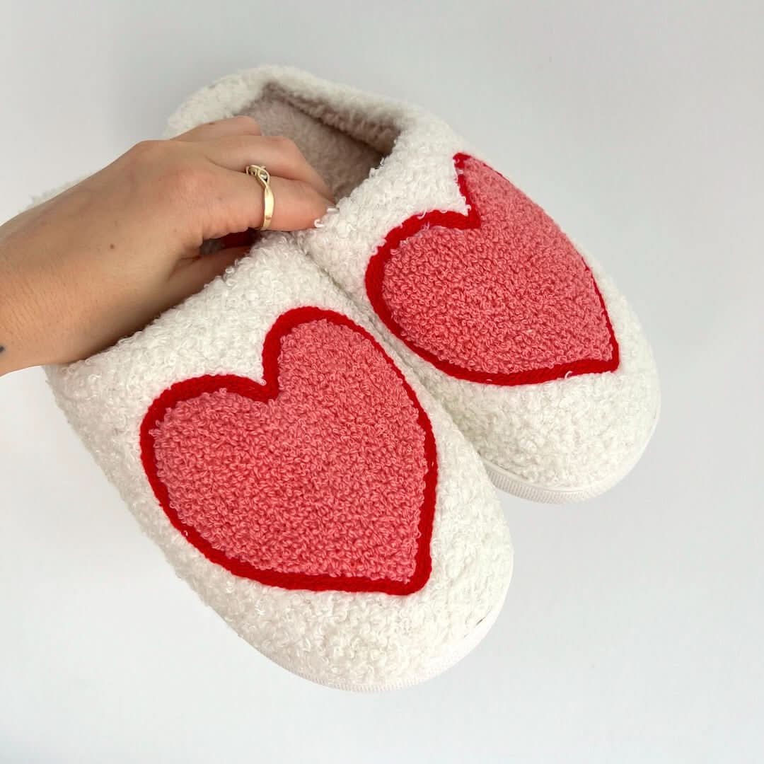 COZYHEART SLIPPERS - Plush slippers with heart design for women - Image 3