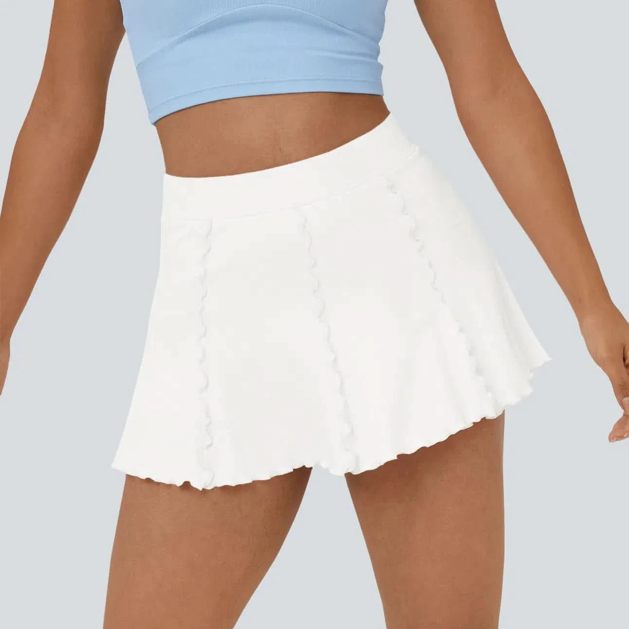 RIBBEDKNIT - Feminine 2-in-1 tennis skirt with playful flounce hem - Image 5