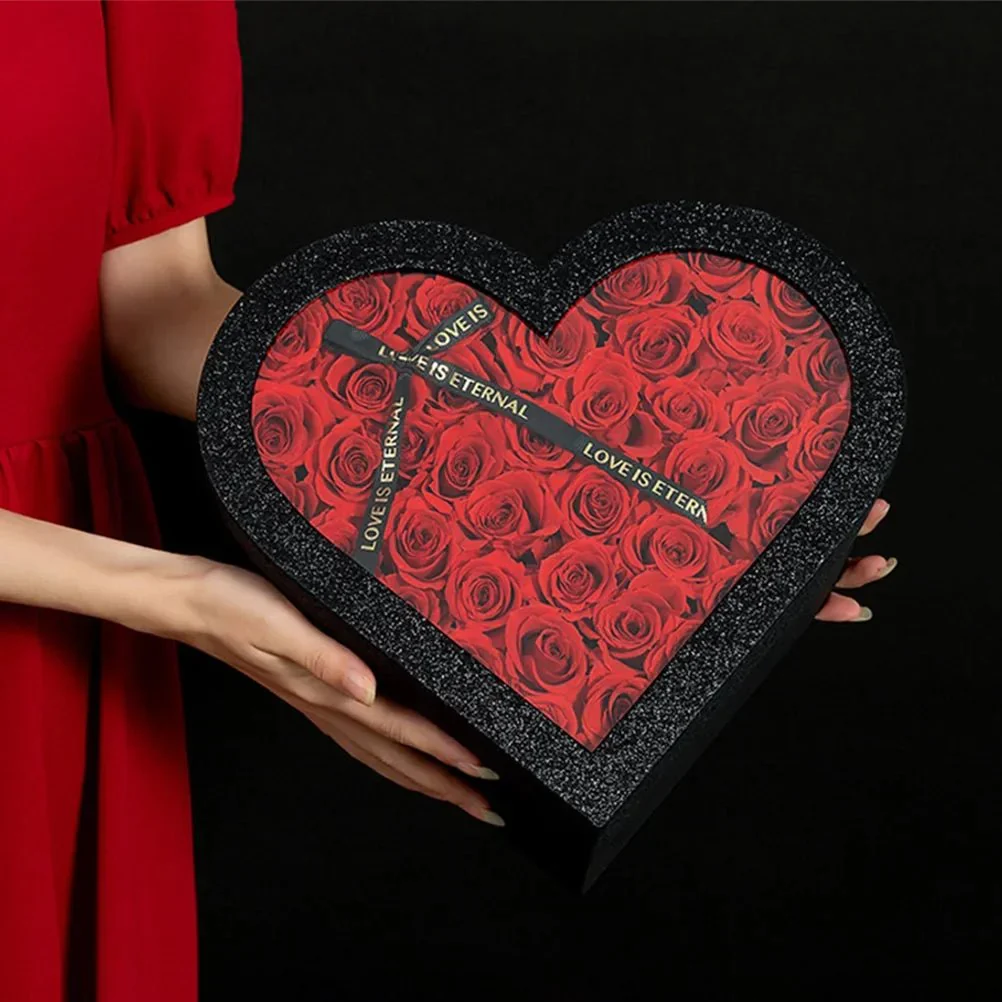 ROMANCECASE – Elegant heart-shaped gift box for romantic flower presentations - Image 5