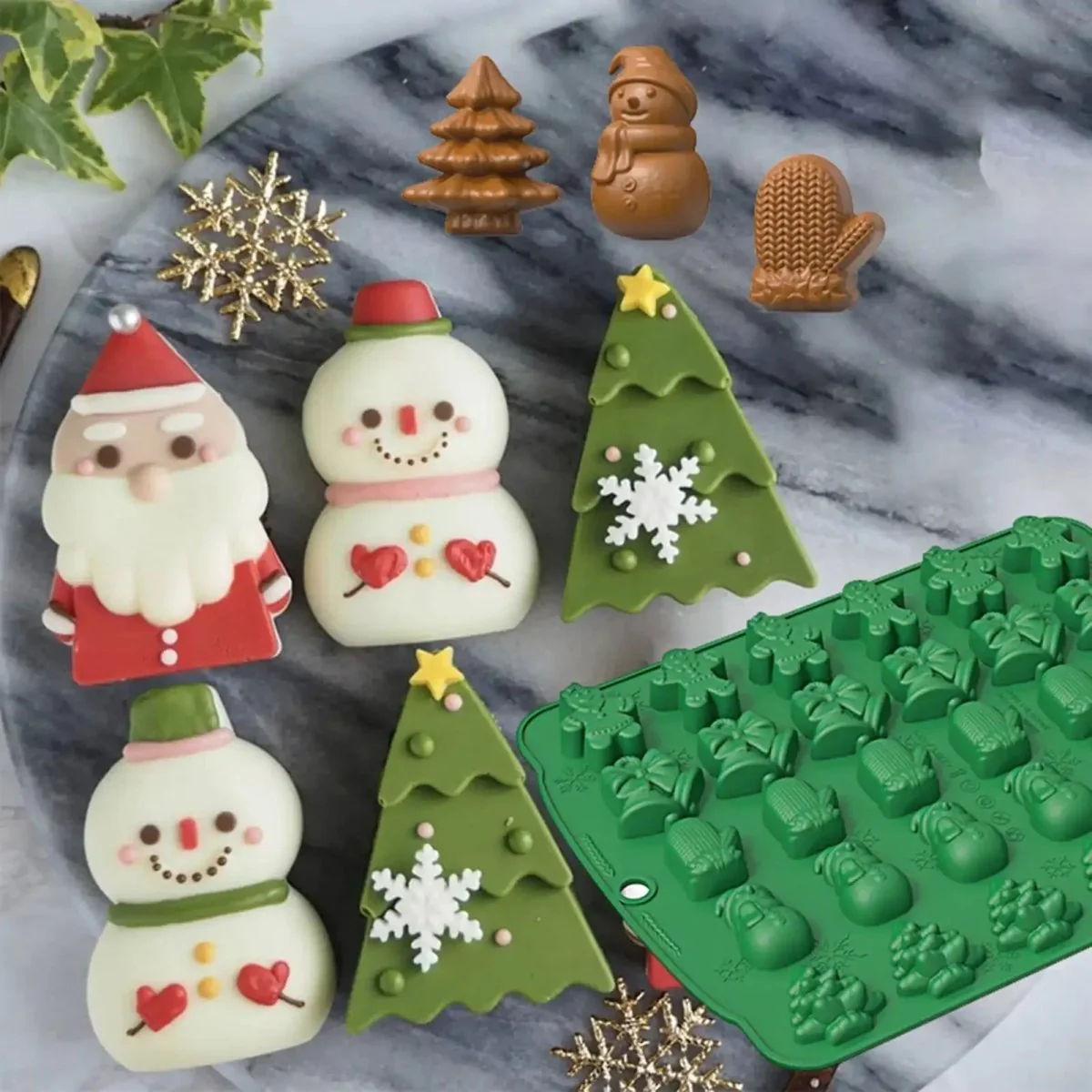 SANTASHAPE – Non-stick baking molds with Santa Claus, snowman & Christmas tree designs - Image 8