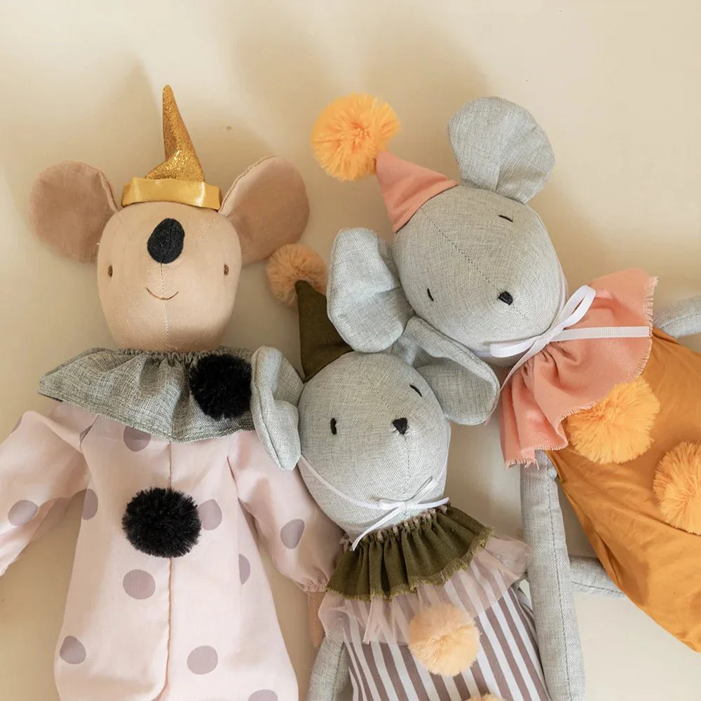 SKANBUN – Nordic Mouse-Rabbit Doll made of Cotton and Hemp for Festive Home Decoration - Image 5