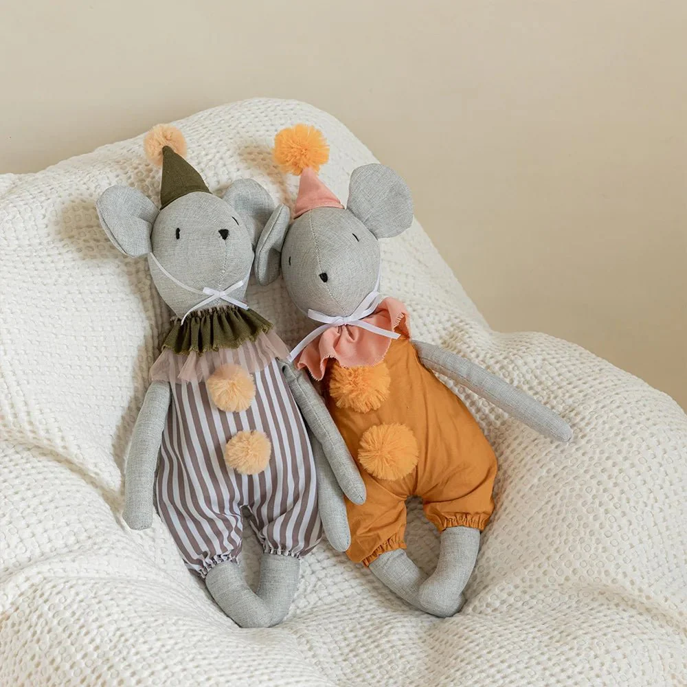 SKANBUN – Nordic Mouse-Rabbit Doll made of Cotton and Hemp for Festive Home Decoration - Image 6