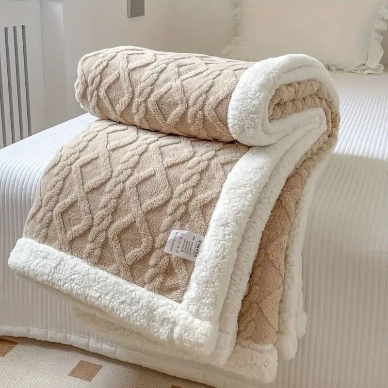 Snuggle Sherpa Blanket – Soft Reversible Fleece Blanket for Year-Round Comfort - Image 6