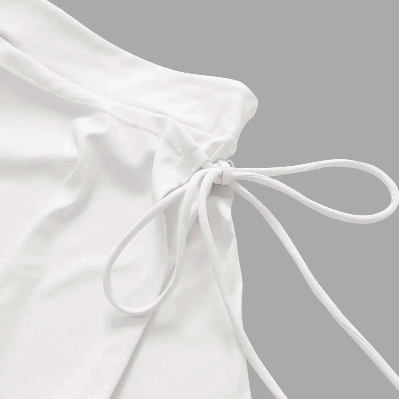 Softlyzero CoolTouch Skirt - Airy 2-in-1 mini skirt with pockets & tie belt - Image 16