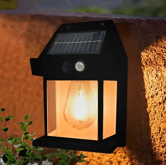 Solar-powered garden spotlight with motion detector - Waterproof, environmentally friendly & easy to install - Image 4