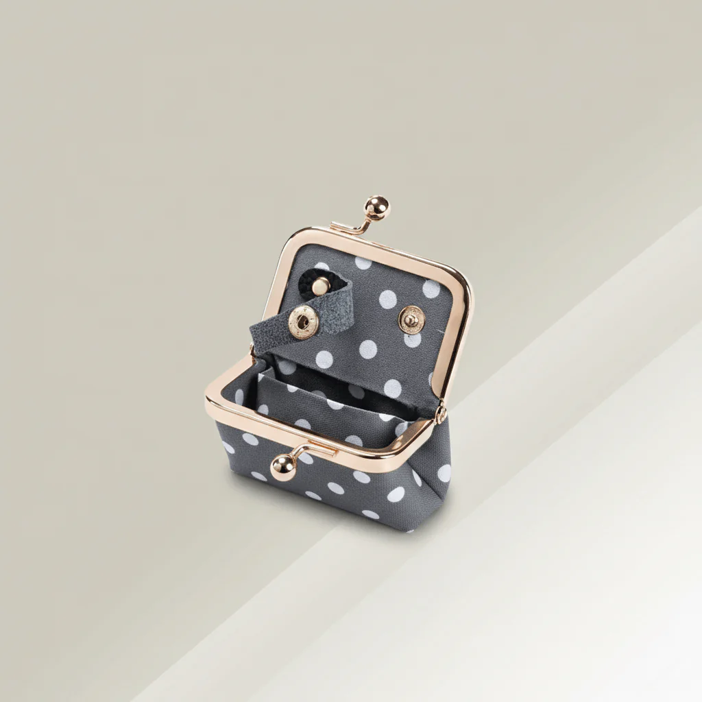 StilTasche – Elegant Craftsmanship and Compact Design - Image 3