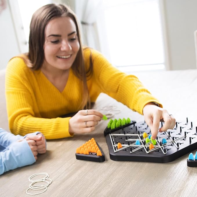 STRATLINK – Strategic Chain Triangle Game for Competitive Group Play - Image 2