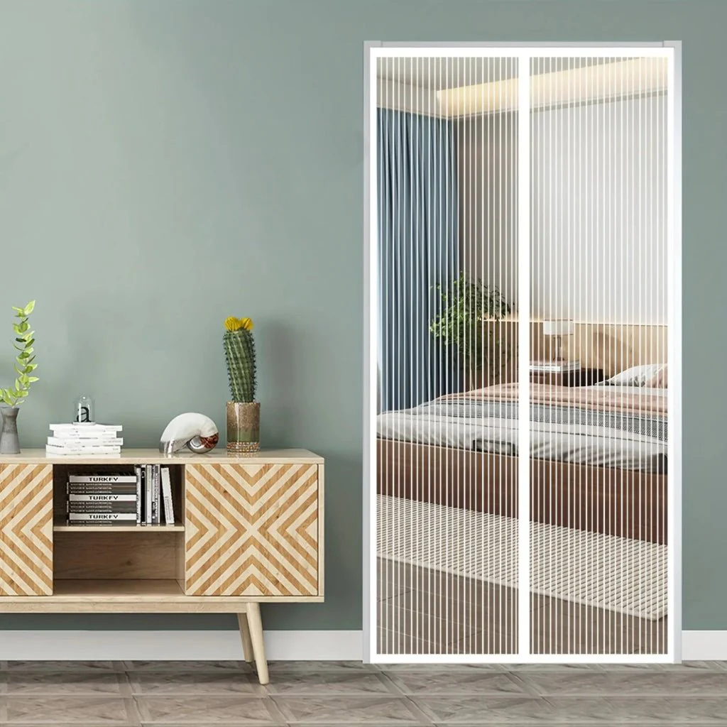 SUMMSTOP – Magnetic mosquito curtain for insect-free rooms