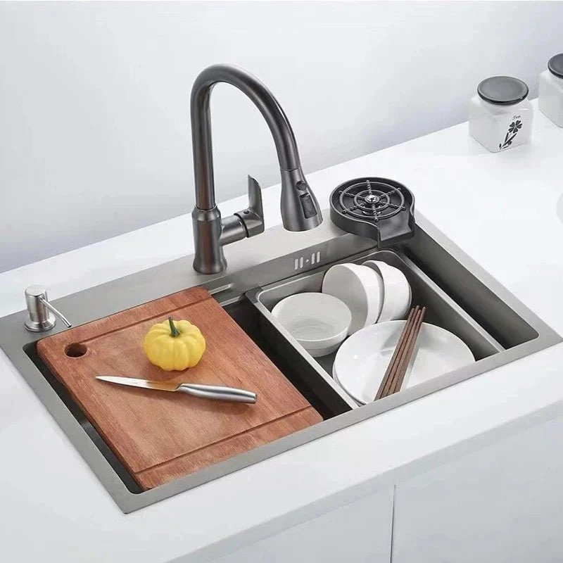 SWIVELUX – Elegant kitchen faucet with pull-out function and 360° rotation - Image 2