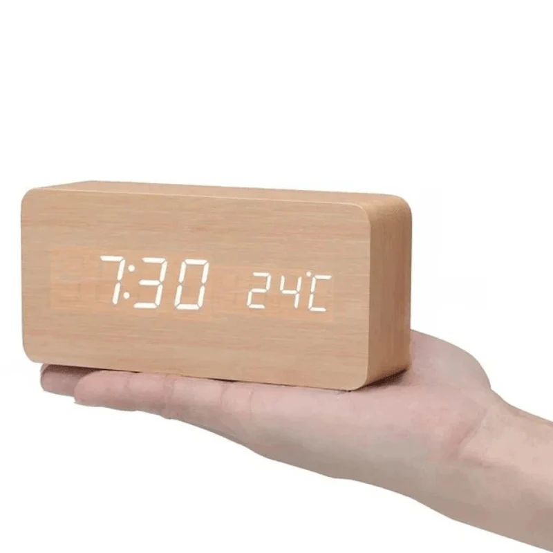TimberGlow LED alarm clock - Digital & stylish in natural wood design - Image 13