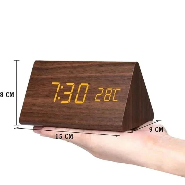 TimberGlow LED alarm clock - Digital & stylish in natural wood design - Image 4
