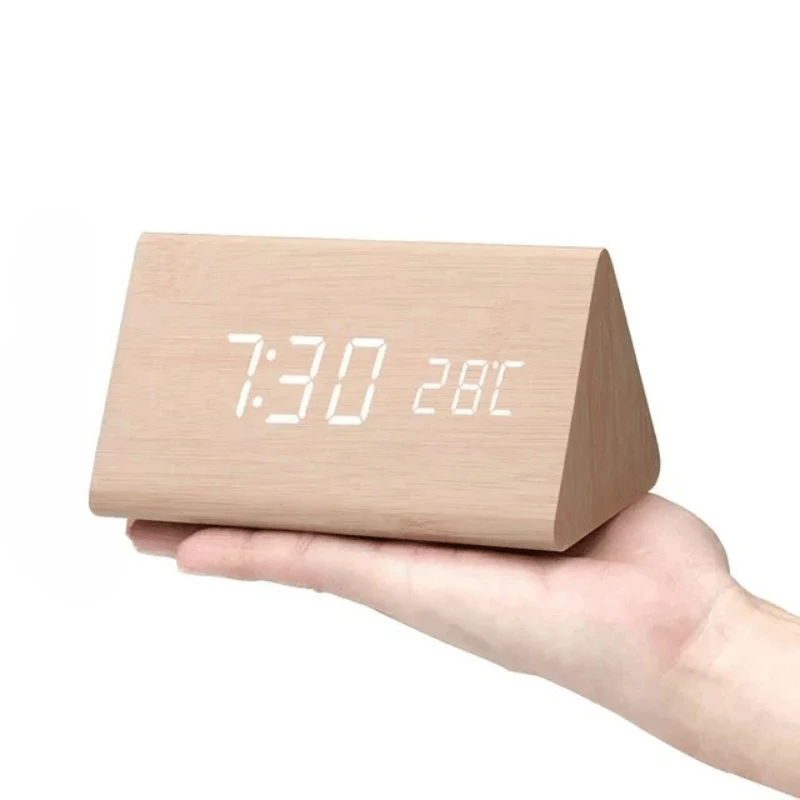 TimberGlow LED alarm clock - Digital & stylish in natural wood design - Image 9