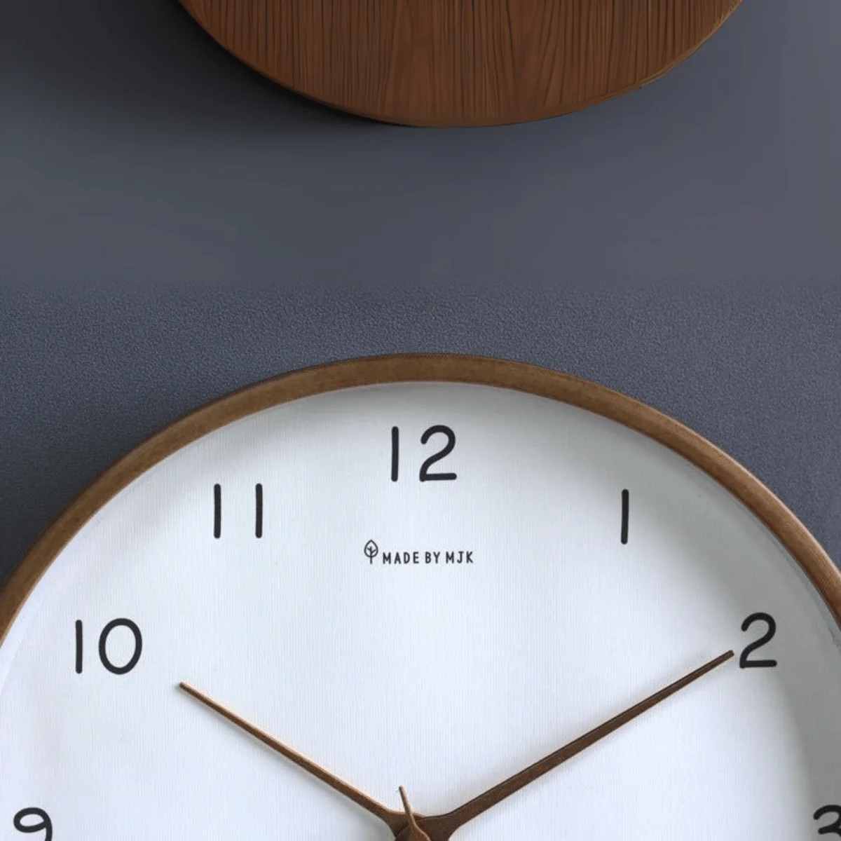 TIMEHAVEN – Quiet Wooden Wall Clock with Battery Operation - Image 10