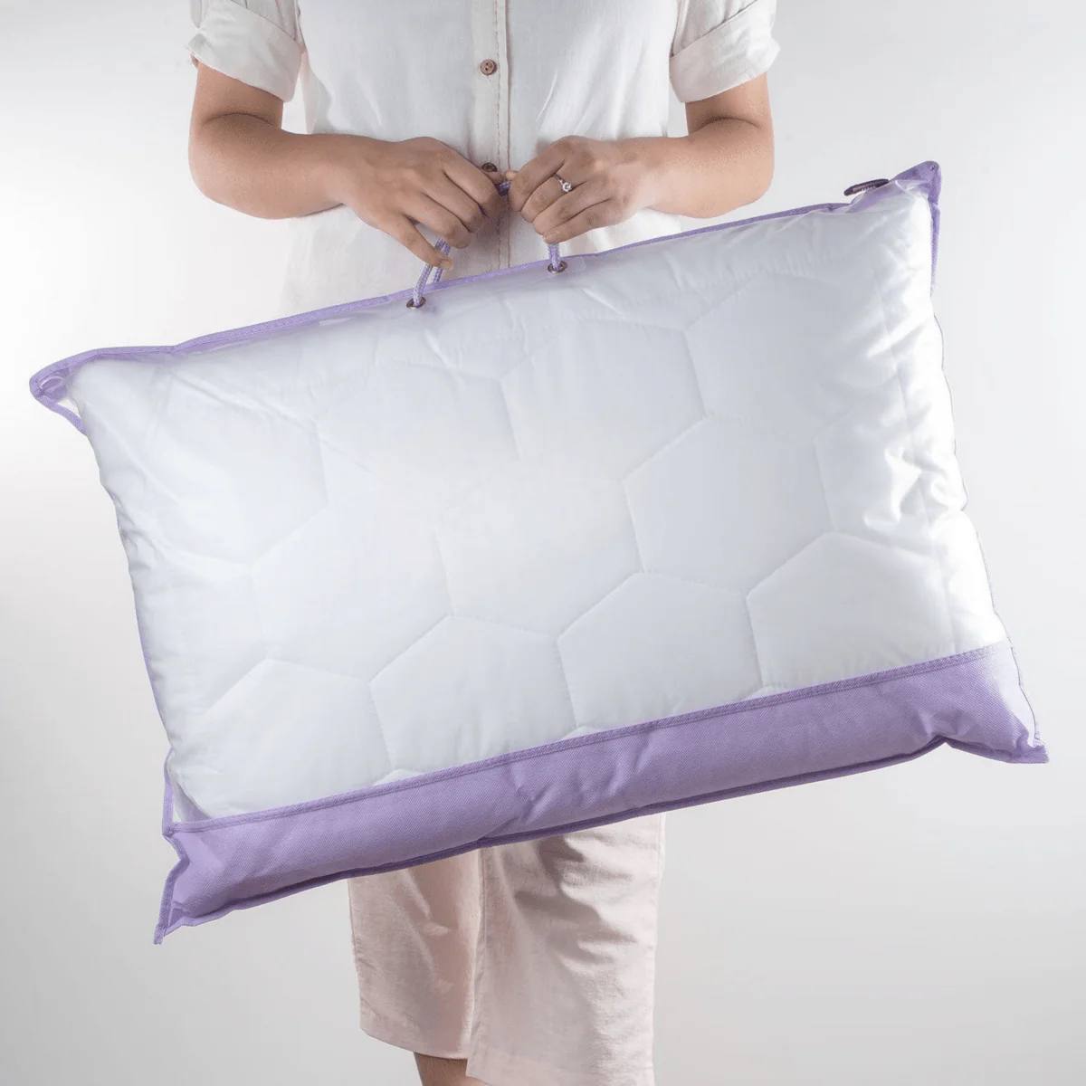 Veluvon Serenity Pillow | Hypoallergenic & Antibacterial | With Lavender Scent | Soft Sleeping Pillow for Sensitive Skin - Image 2