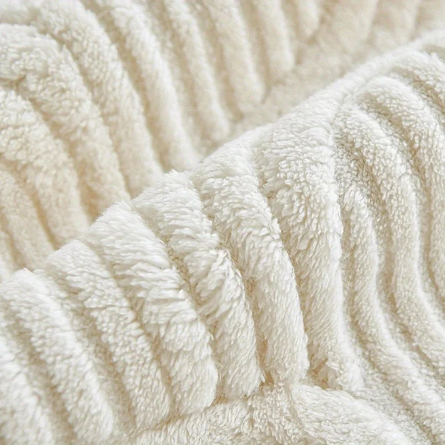 VELVETWAVES – Elegant velvet sofa cover, non-slip with wave stripes for interior decoration - Image 6