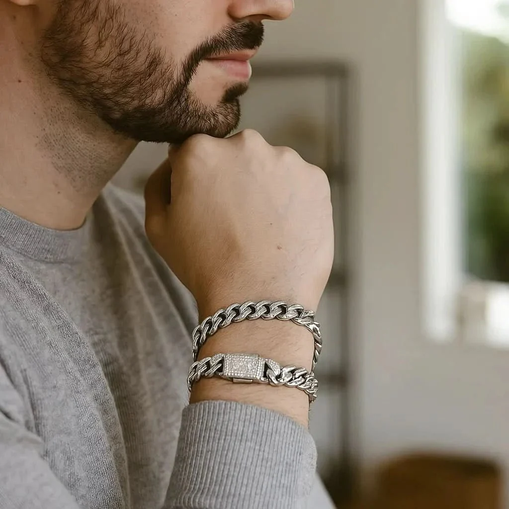 VERITAS – 18K gold-plated sterling silver Cuban bracelet - Image 9
