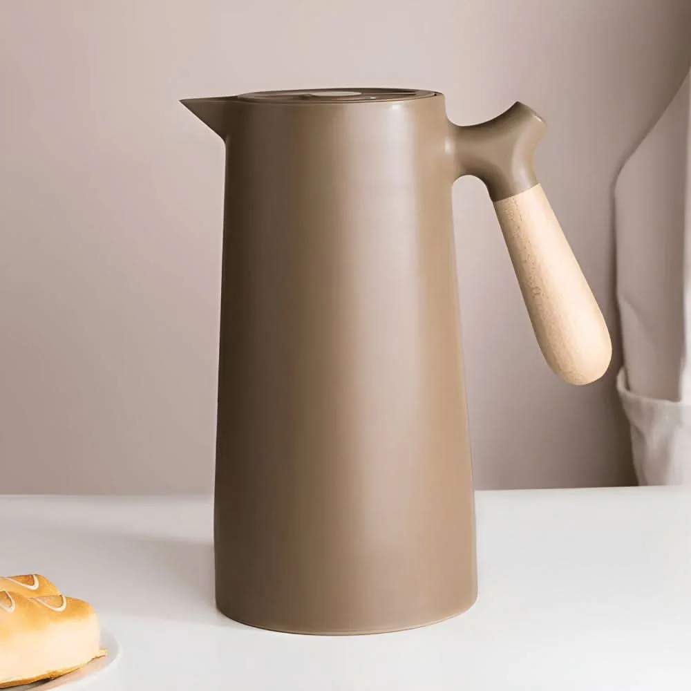 VetroLux – Elegant double-walled glass carafe with wooden handle for hot and cold drinks - Image 12
