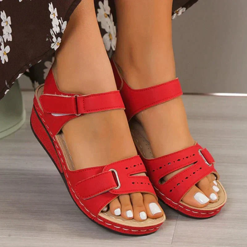 VIREL – Adjustable red women's sandals made of eco-friendly leather - Image 2
