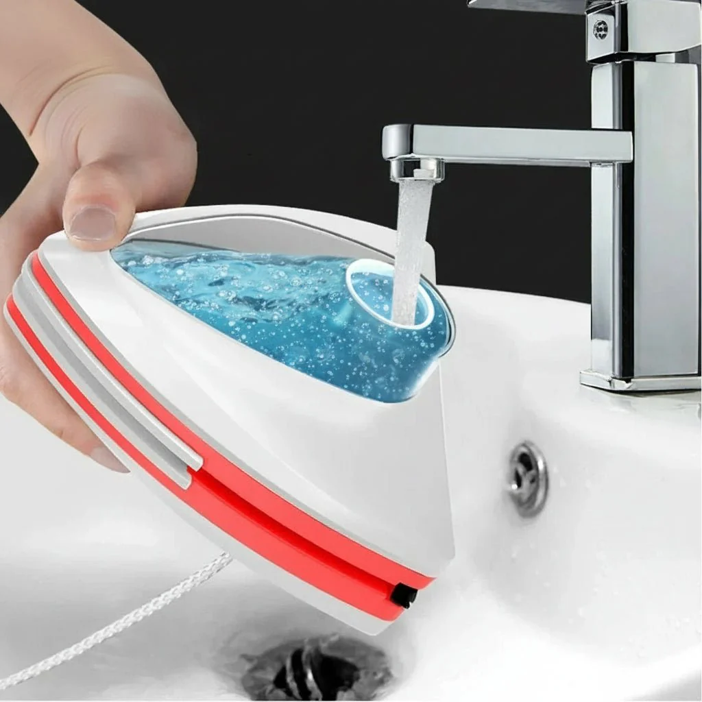 WATERSWIPE – Magnetic double-sided glass cleaner with water filling chamber - Image 2