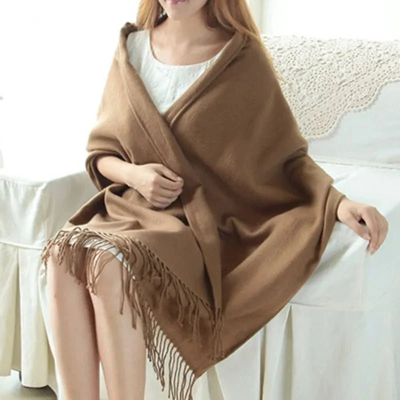 WEAVORA – Soft scarf with diamond pattern for timeless style & warm elegance