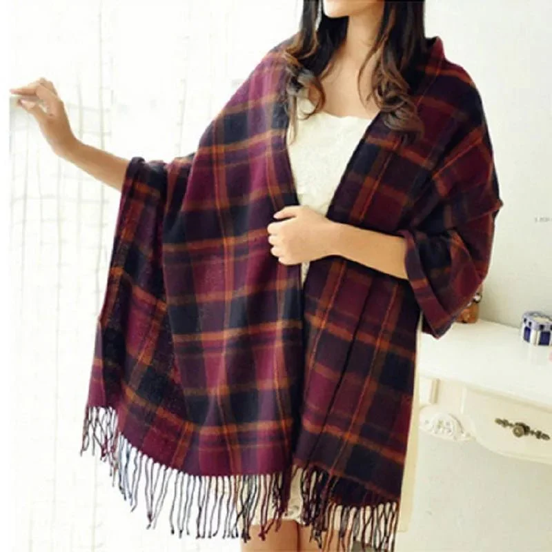 WEAVORA – Soft scarf with diamond pattern for timeless style & warm elegance - Image 11