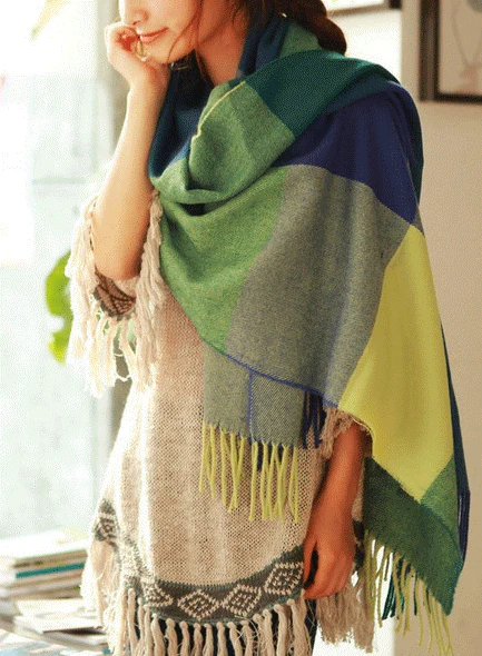 WEAVORA – Soft scarf with diamond pattern for timeless style & warm elegance - Image 8