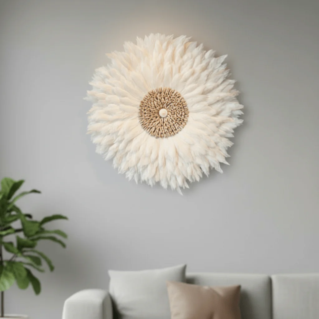 WHITESHELLIA – Elegant Juju Hat made of white feathers