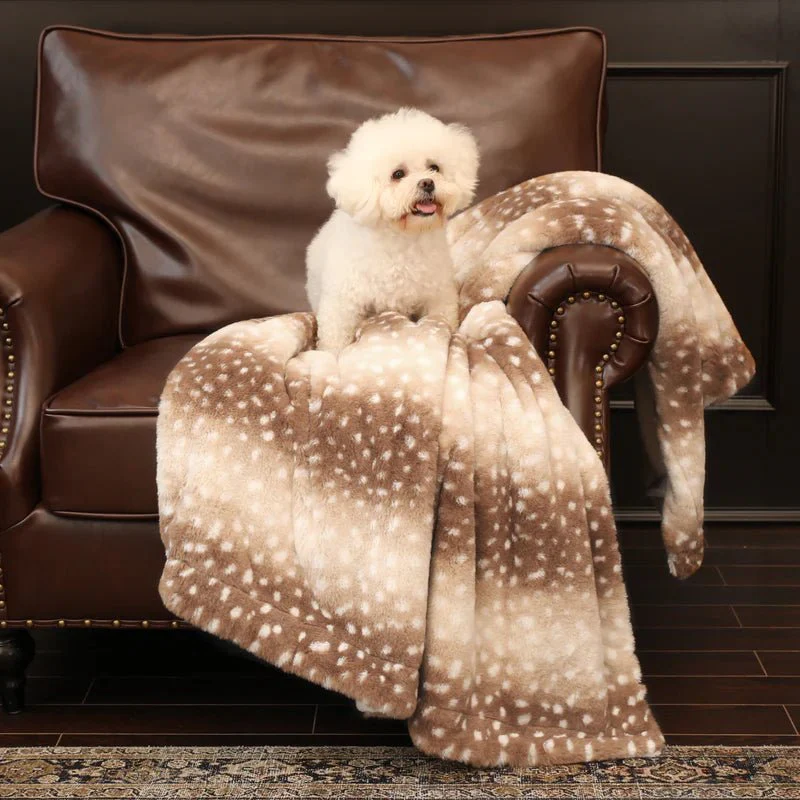 WILDCOZY – Cozy Wild Fur Blanket with Deer Motif – Reversible Plush Comfort - Image 5