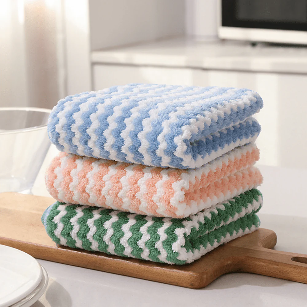Wonder Wipe - microfibre cleaning cloths made from coral fleece for streak-free cleanliness - Image 3